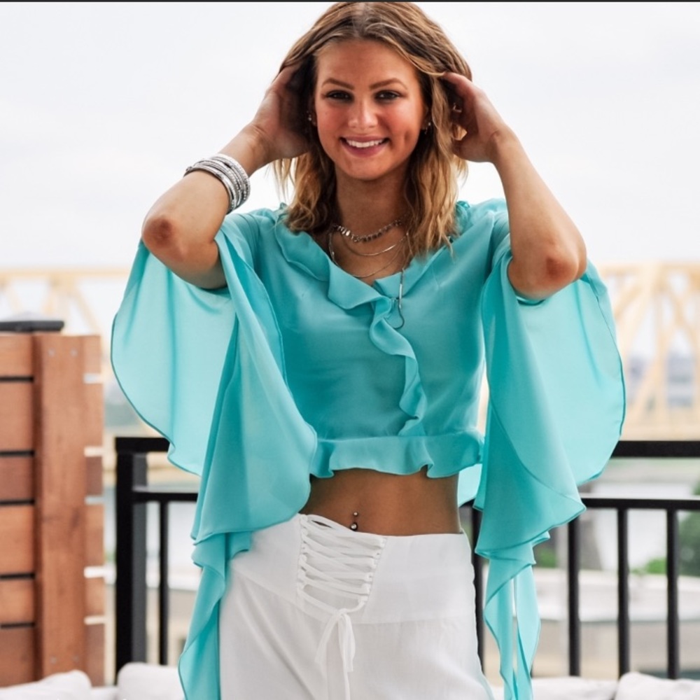 NWT Ruffled Crop Top
